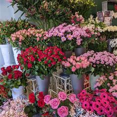 Valentines Florists Choice Gift Box Bouquet