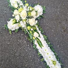 Cross - Traditional Style Foliage Edge